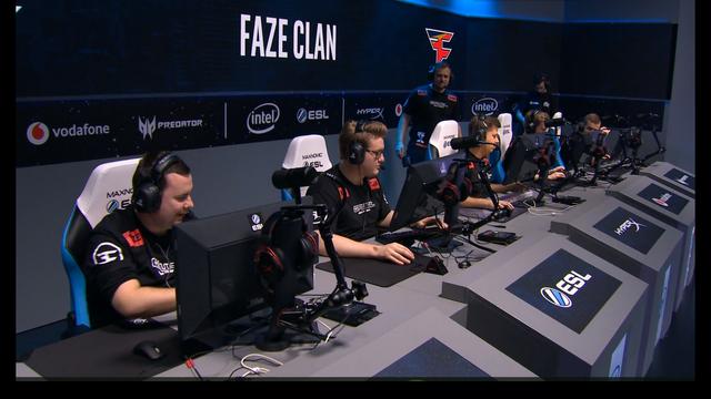 rookie 拯救了这个家庭！元神沙皇棋距离 Invictus Gaming 的好局仅一步之遥，夺回了一座城市