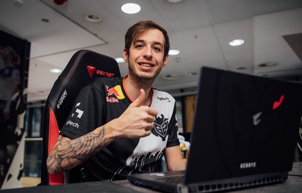 资讯不管是怎样的回忆，都是我们活过的人生